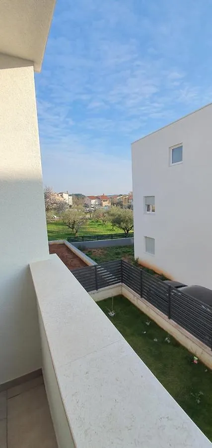 Apartment Sunrise With Private Parking Pula