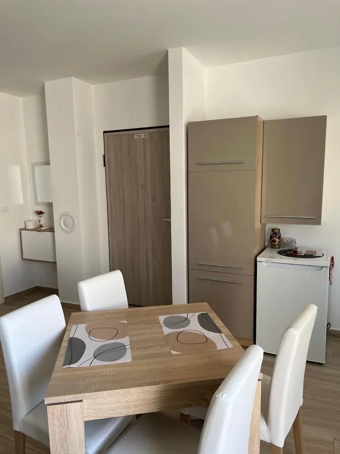 Apartment Sunrise With Private Parking Pula