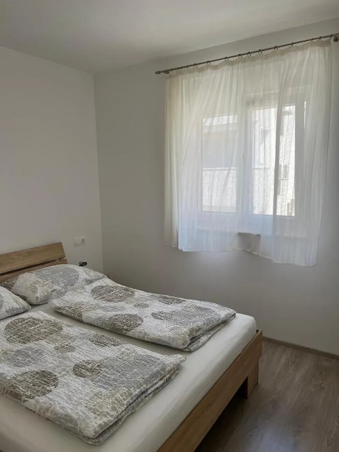 Apartment Sunrise With Private Parking Pula