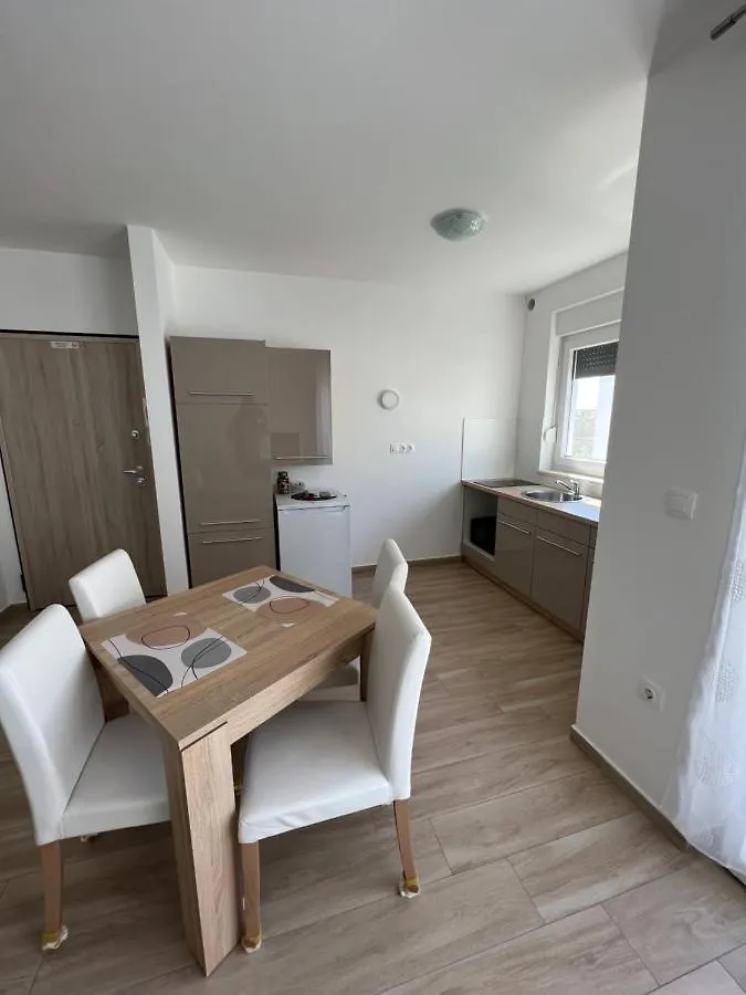 Apartment Sunrise With Private Parking Pula Croatie